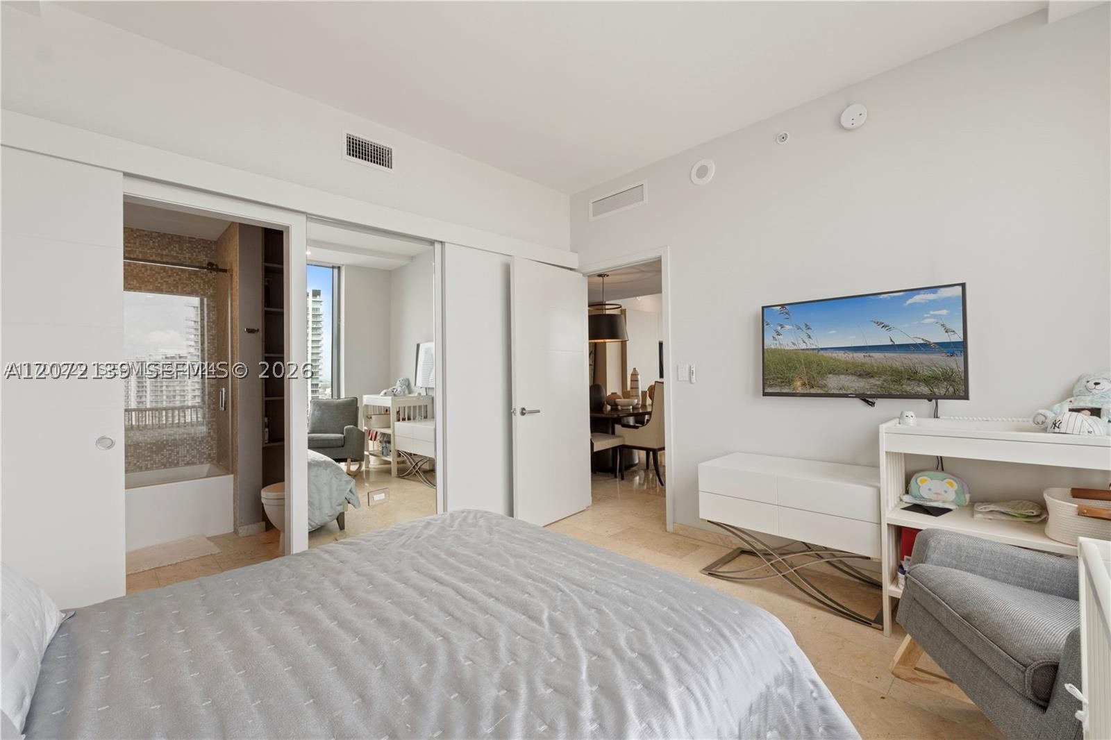 88 SW 7th St #3412, Miami FL 33130
