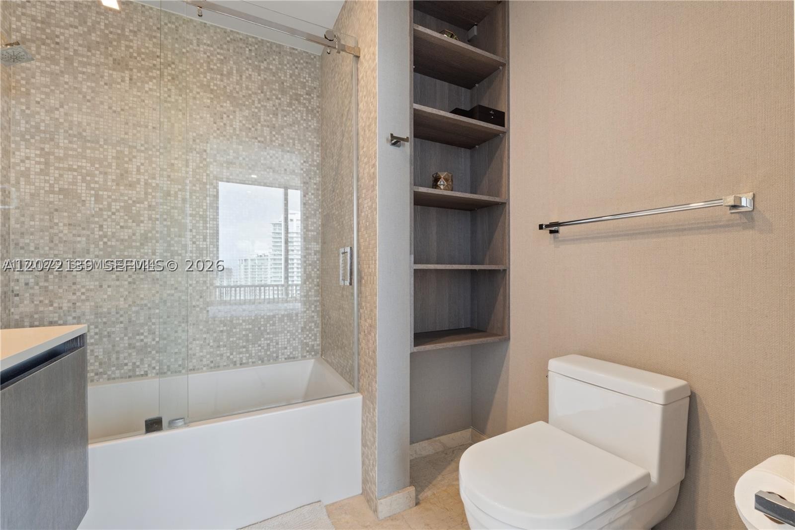 88 SW 7th St #3412, Miami FL 33130