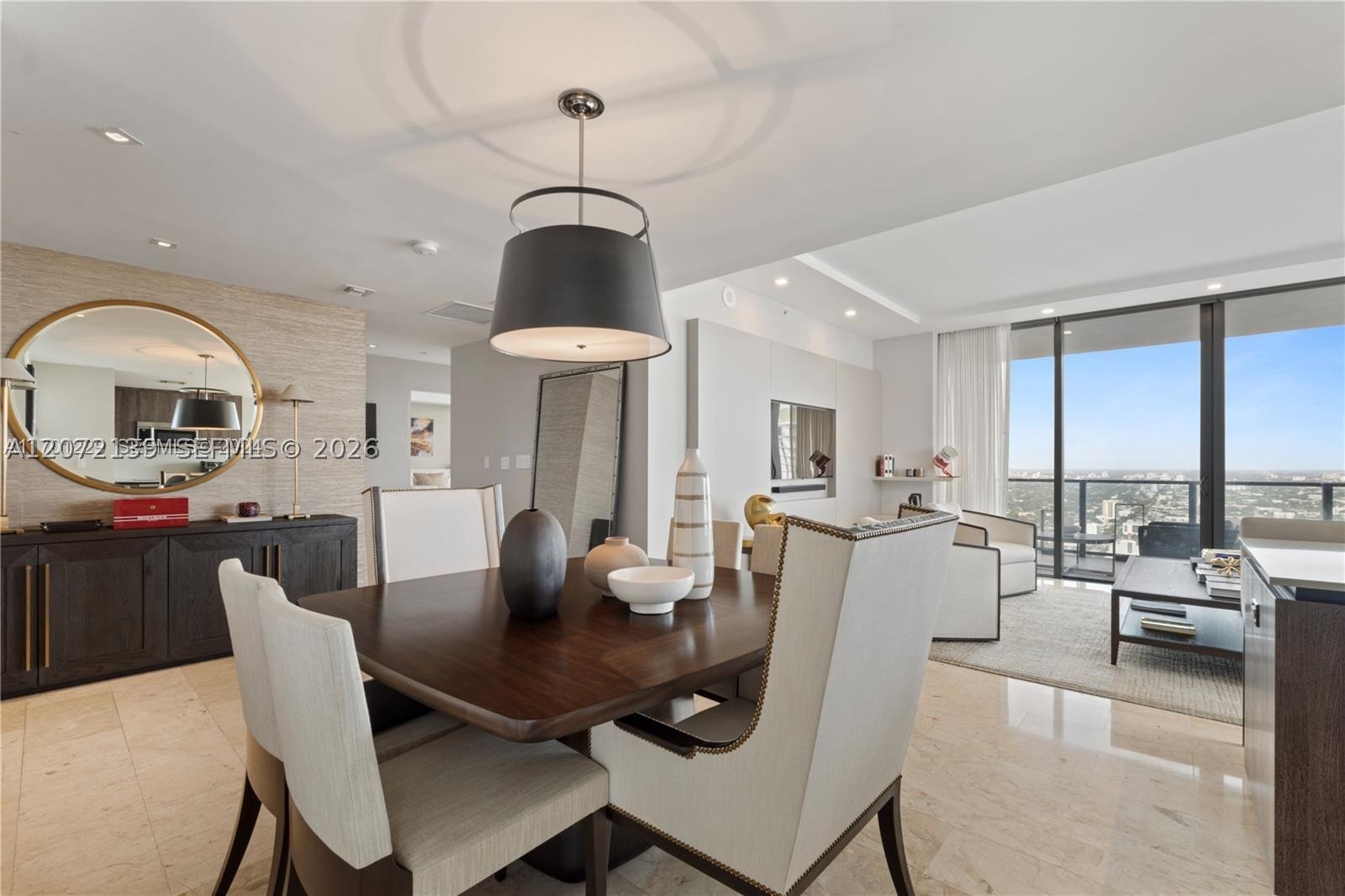 88 SW 7th St #3412, Miami FL 33130