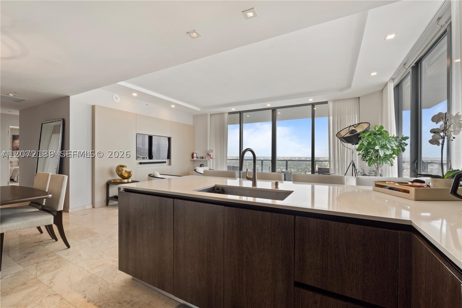 88 SW 7th St #3412, Miami FL 33130
