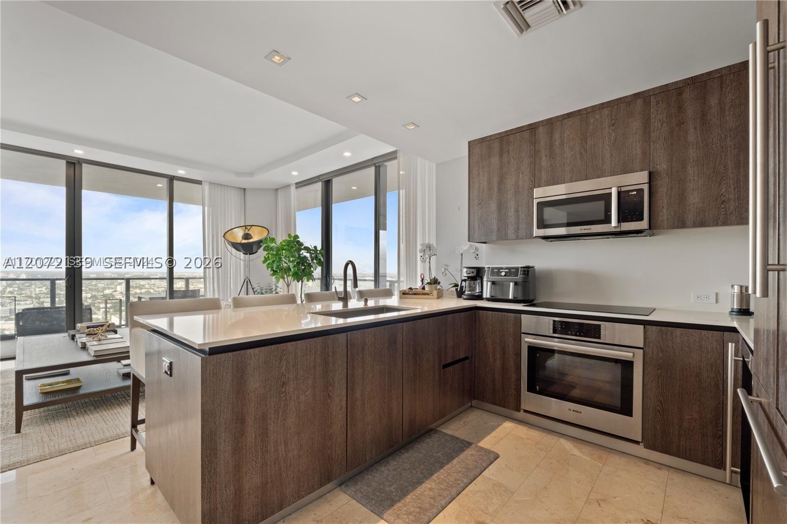 88 SW 7th St #3412, Miami FL 33130