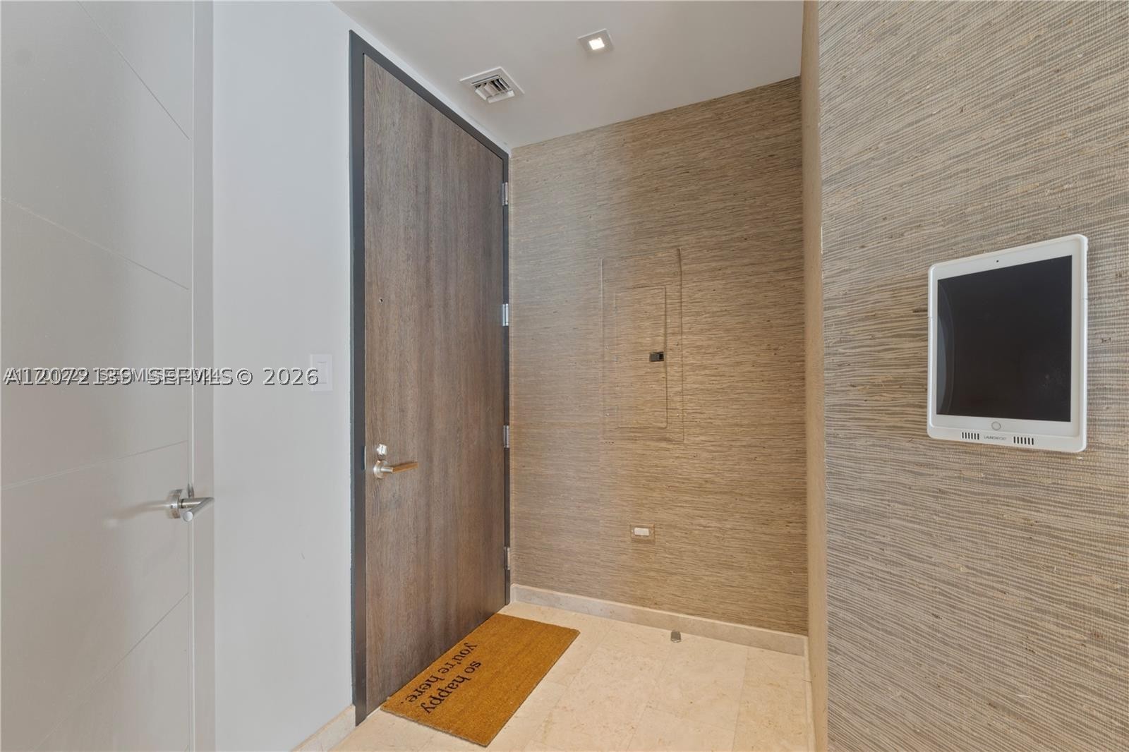 88 SW 7th St #3412, Miami FL 33130
