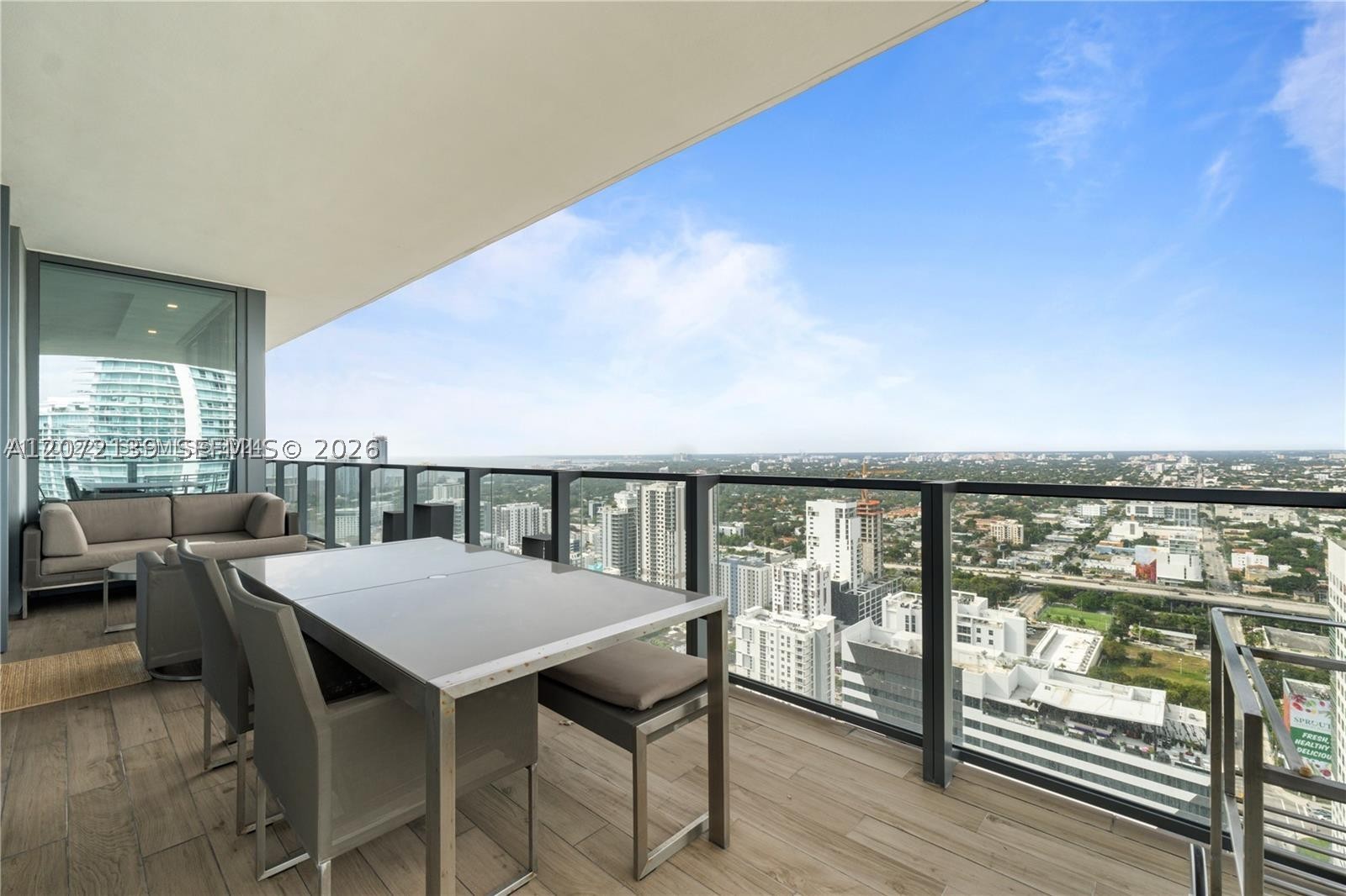 88 SW 7th St #3412, Miami FL 33130