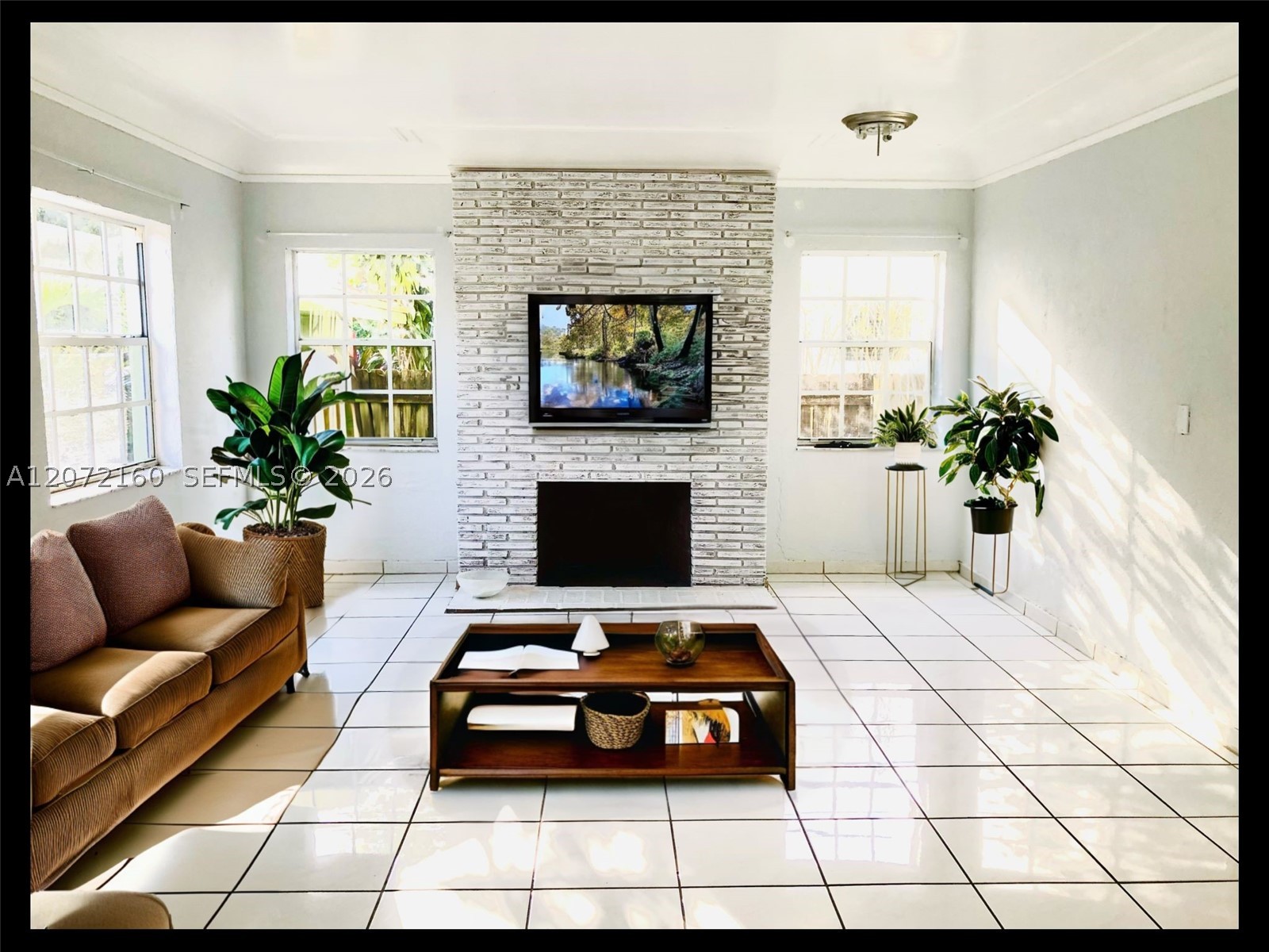 1801 SW 10th St, Miami FL 33135