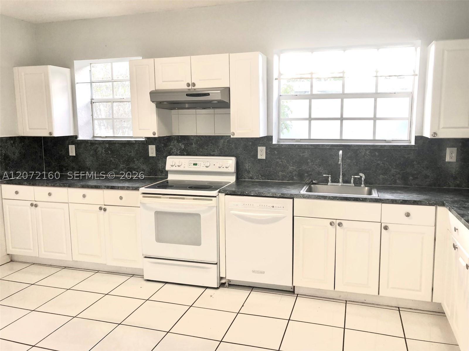 1801 SW 10th St, Miami FL 33135