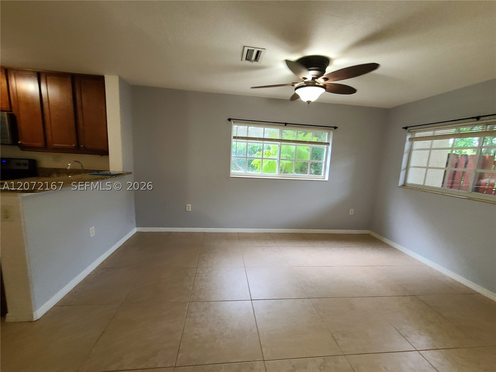 3071 Riverside Dr #11, Coral Springs FL 33065