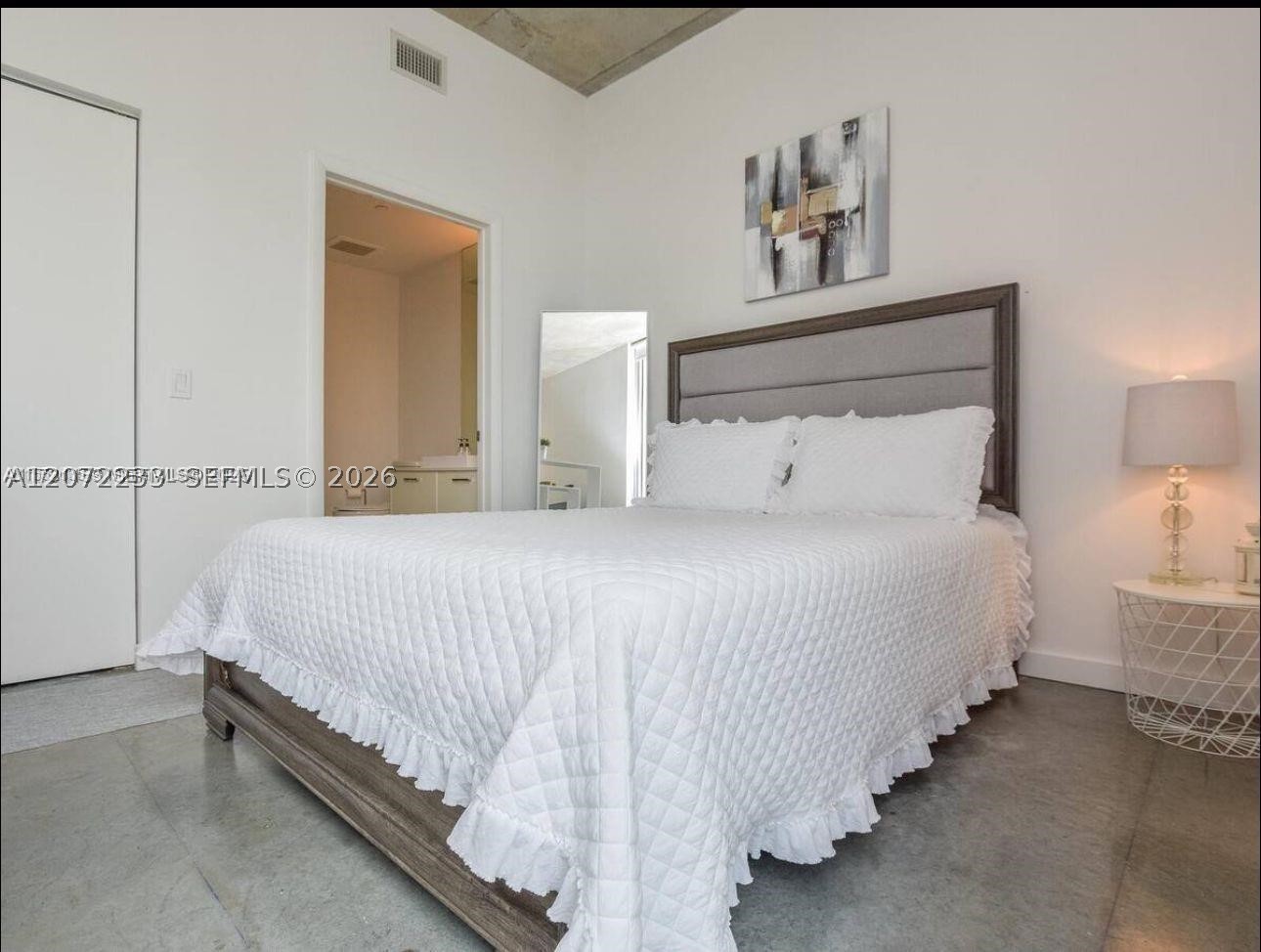 151 SE 1st St #2104, Miami FL 33131