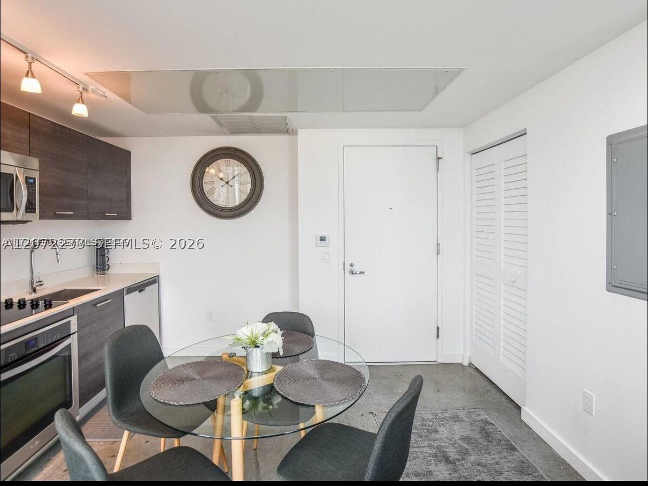 151 SE 1st St #2104, Miami FL 33131