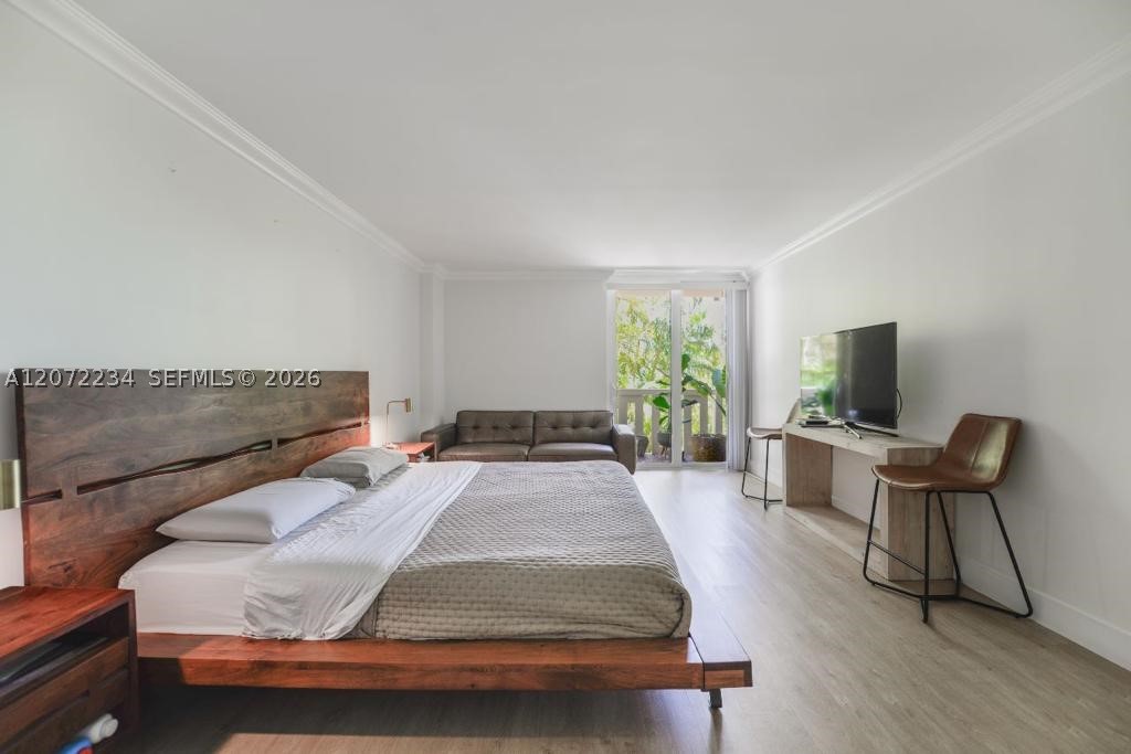 1121 Crandon Blvd #D206, Key Biscayne FL 33149