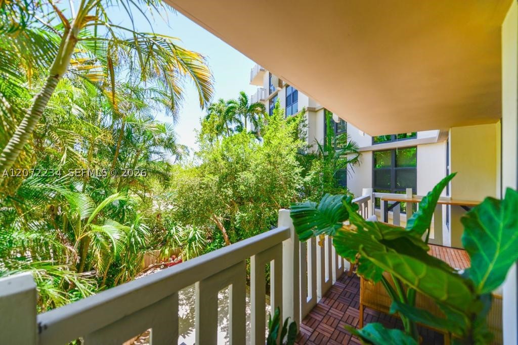 1121 Crandon Blvd #D206, Key Biscayne FL 33149