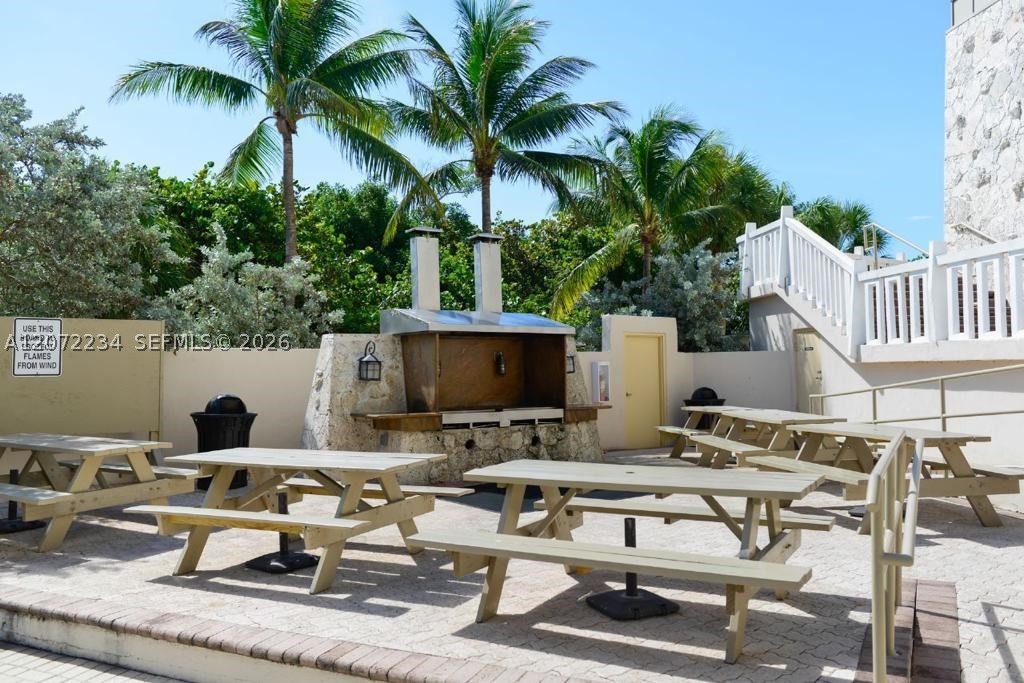 1121 Crandon Blvd #D206, Key Biscayne FL 33149