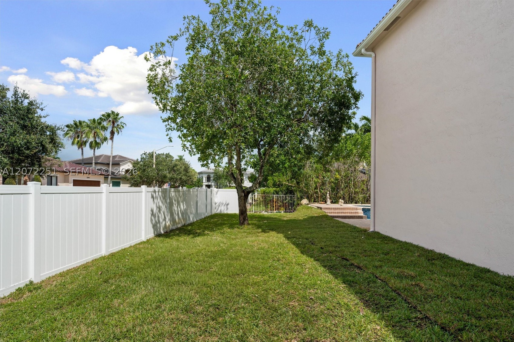 675 SW 159th Ln, Pembroke Pines FL 33027