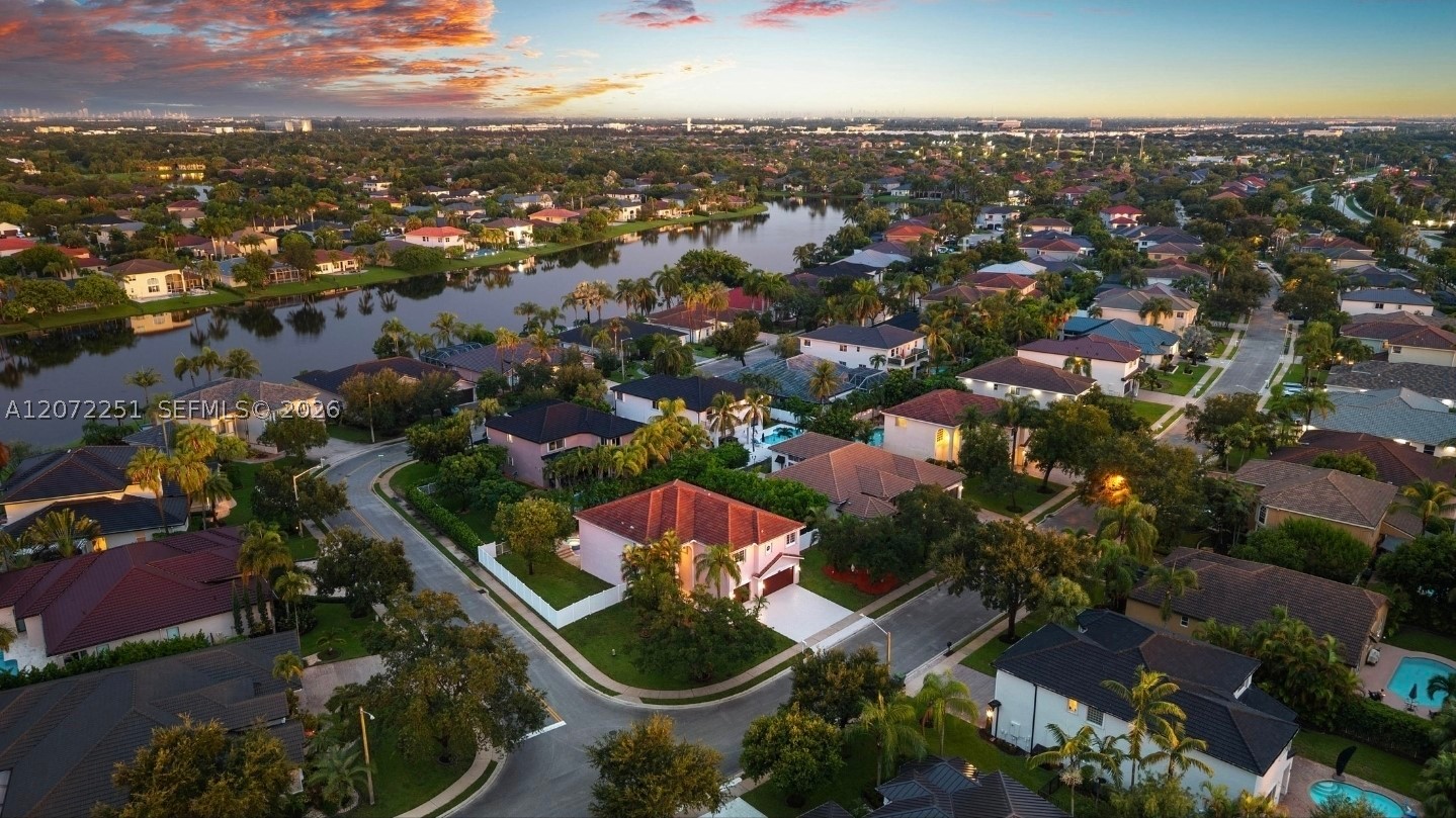 675 SW 159th Ln, Pembroke Pines FL 33027