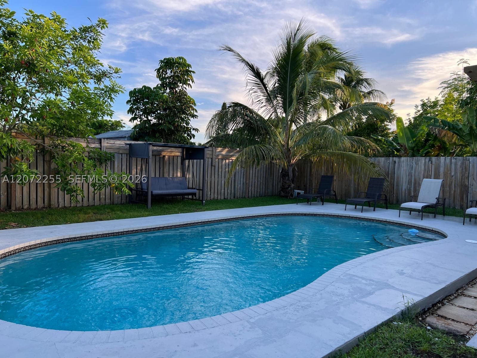 North Lauderdale FL 33068 - A12072255