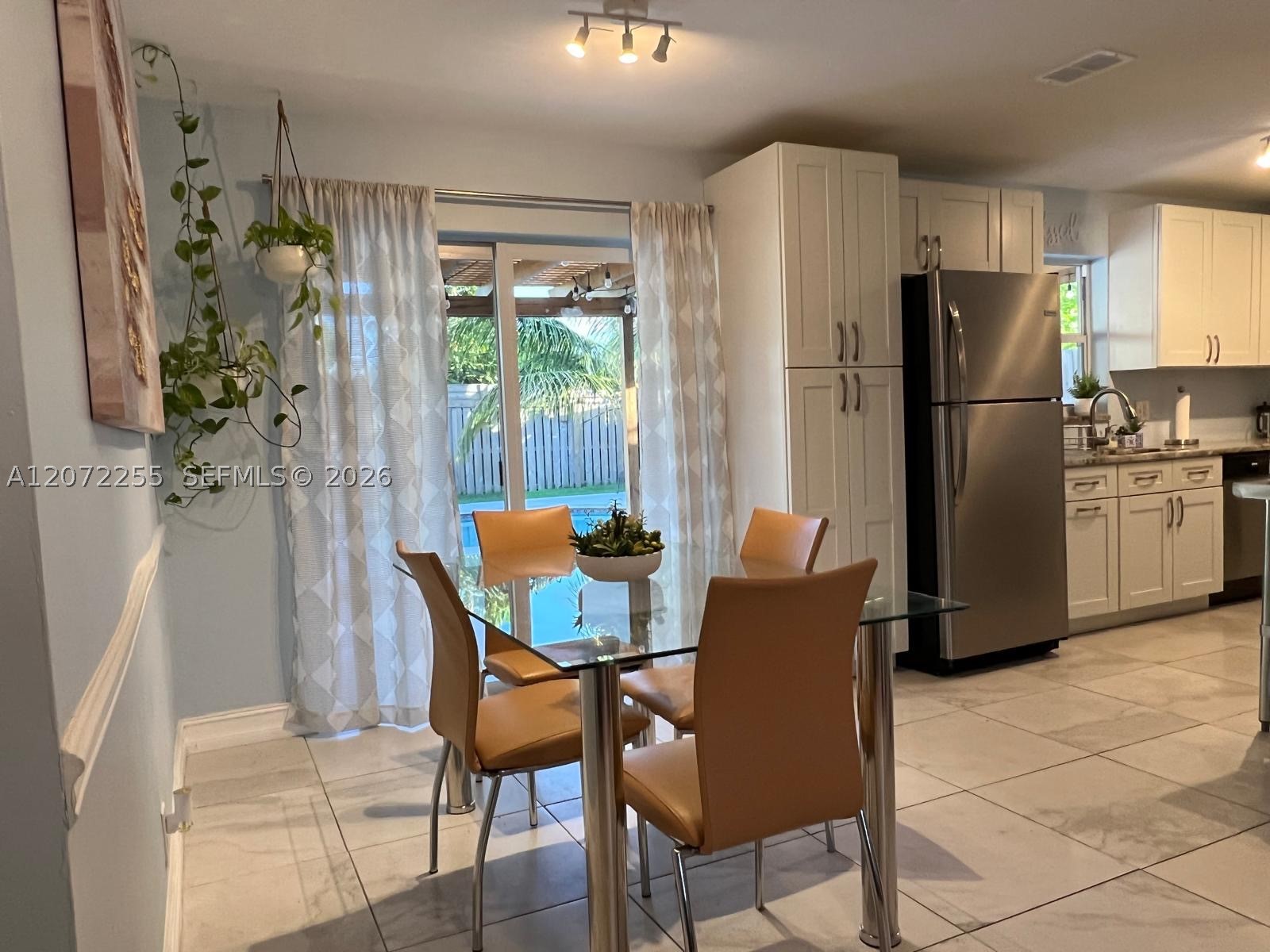North Lauderdale FL 33068 - A12072255