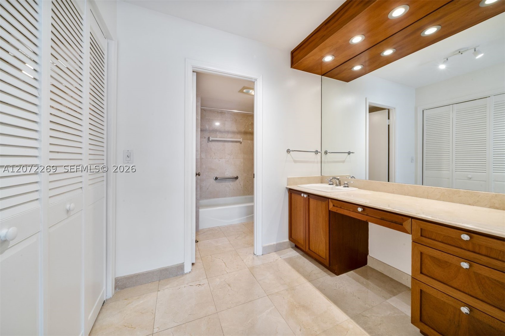 9801 Collins Ave #19H, Bal Harbour FL 33154