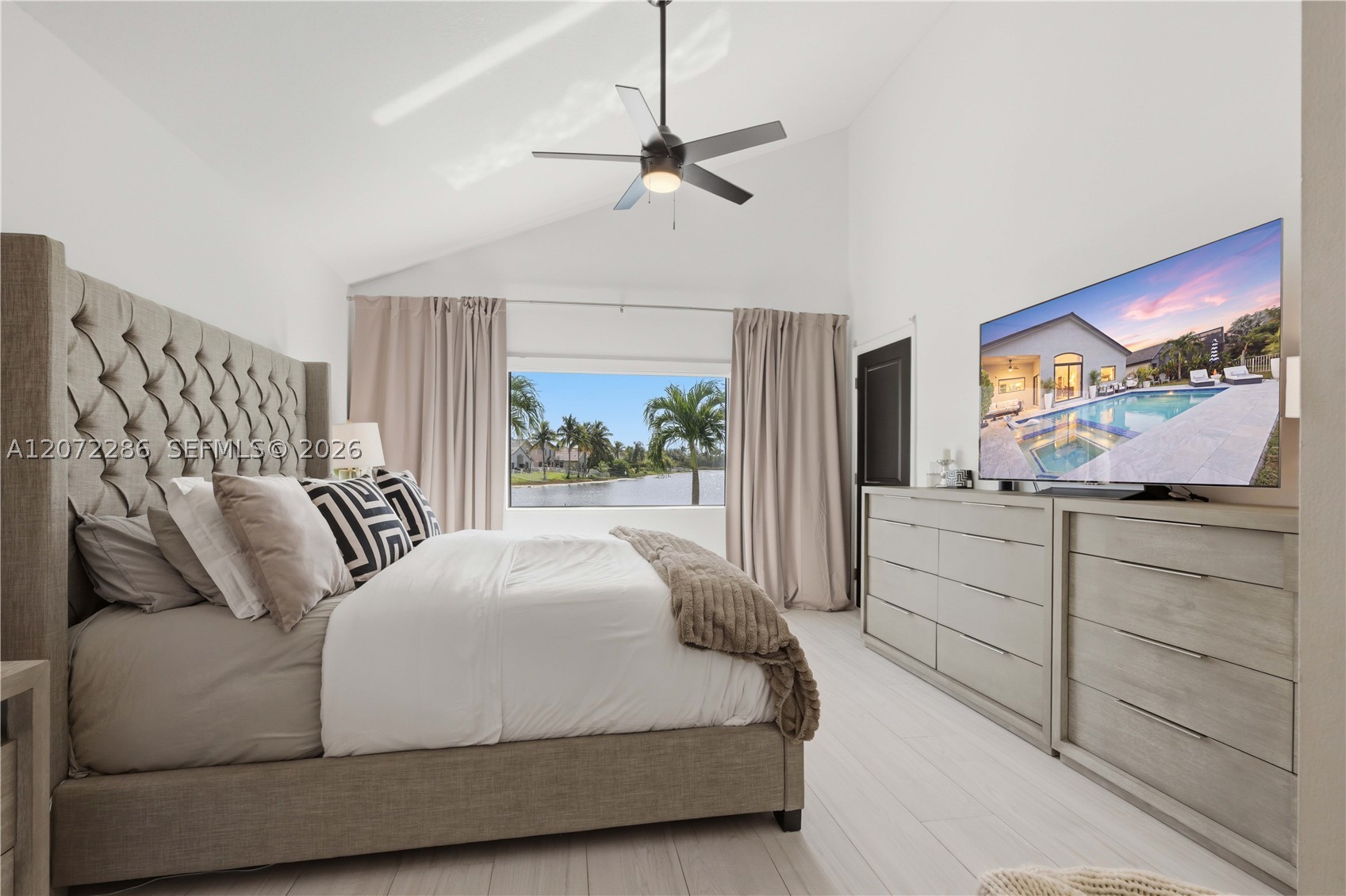 226 SW 180th Ave, Pembroke Pines FL 33029