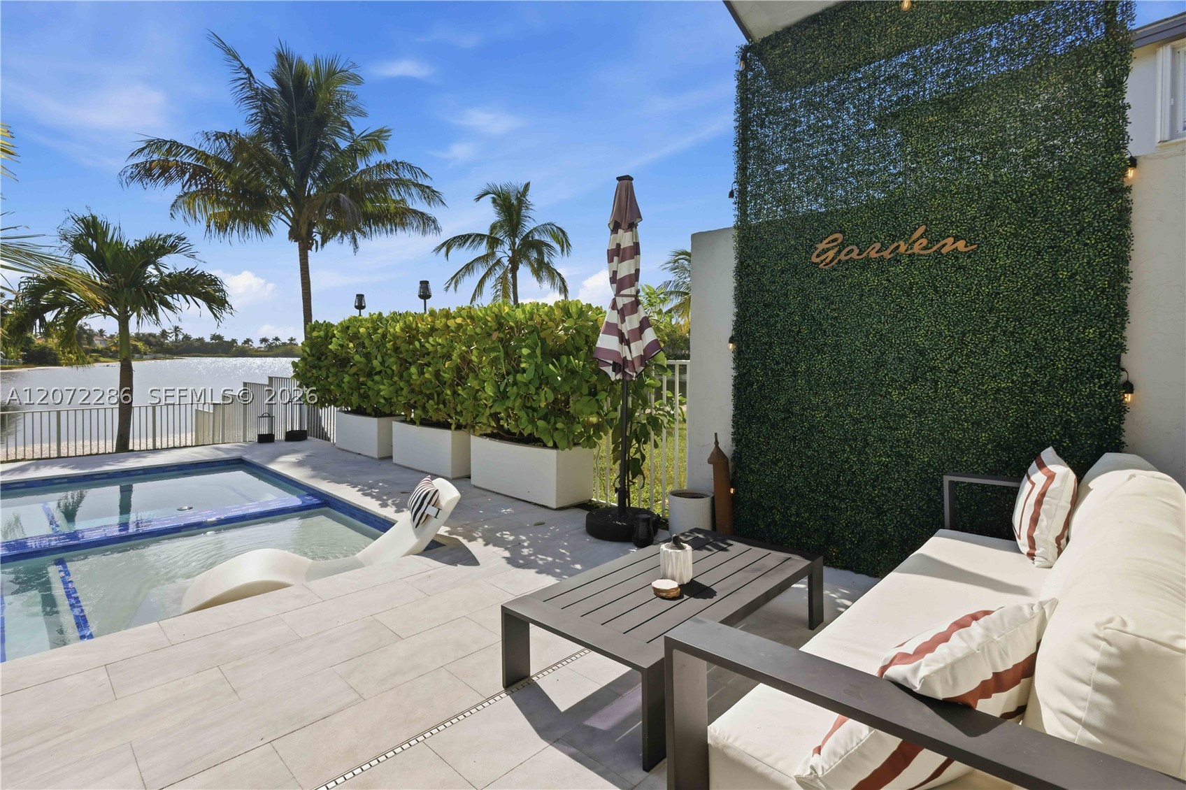 226 SW 180th Ave, Pembroke Pines FL 33029