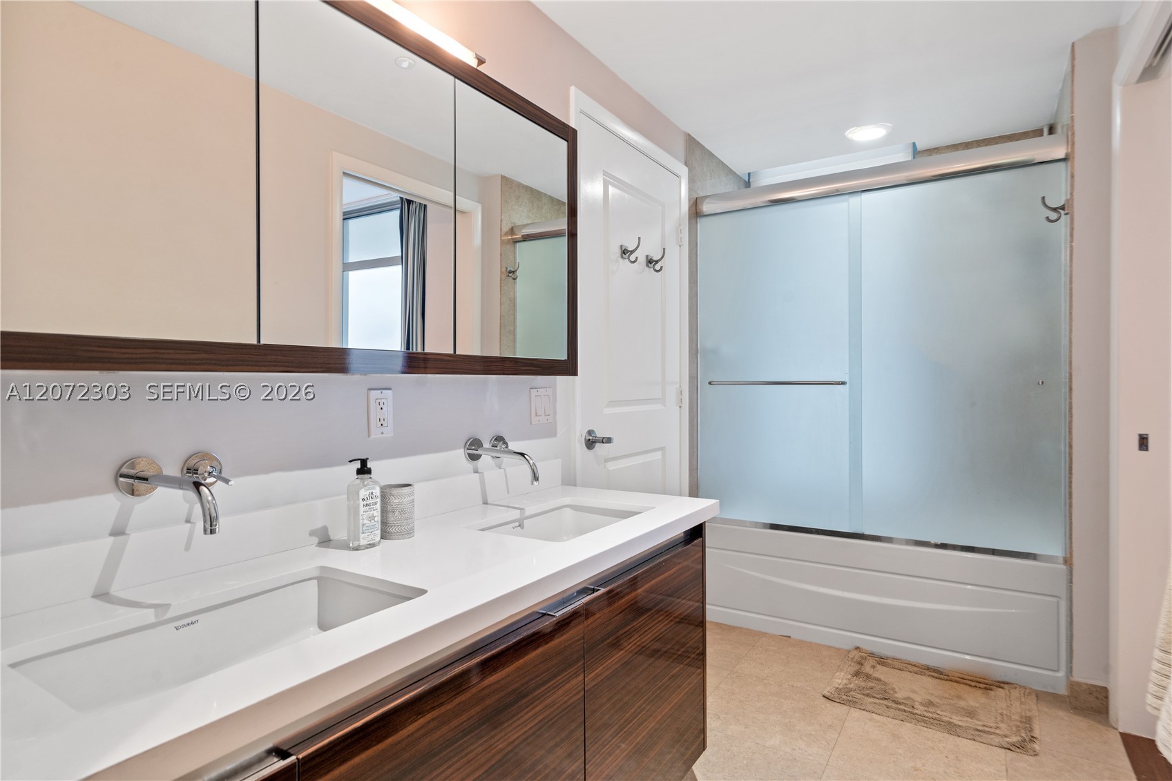3737 Collins Ave #S-701, Miami Beach FL 33140