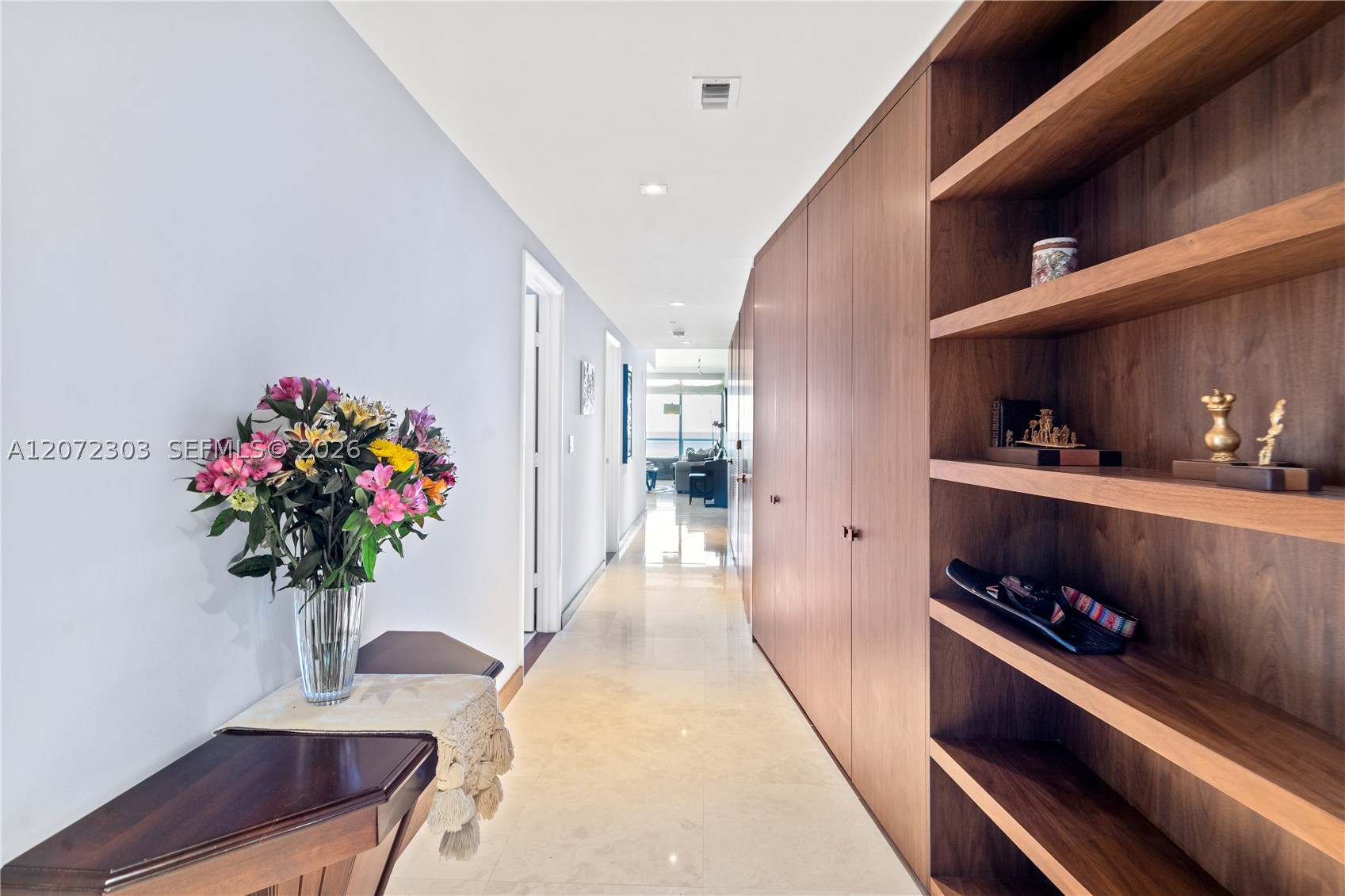 3737 Collins Ave #S-701, Miami Beach FL 33140