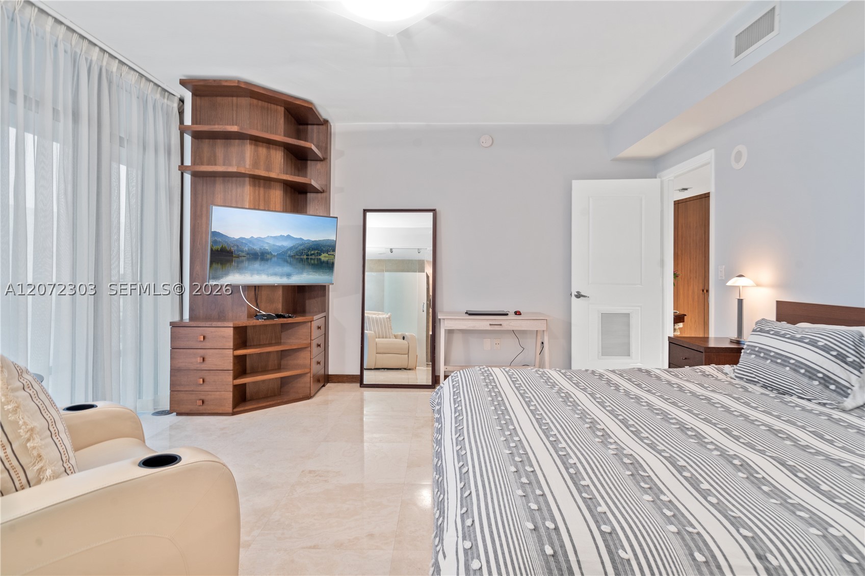 3737 Collins Ave #S-701, Miami Beach FL 33140