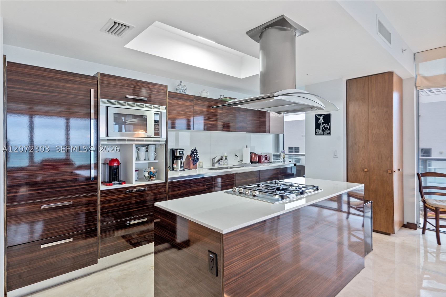 3737 Collins Ave #S-701, Miami Beach FL 33140