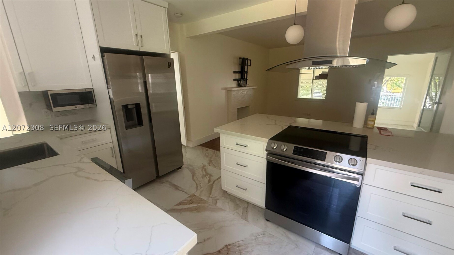 52 NE 51st St, Miami FL 33137