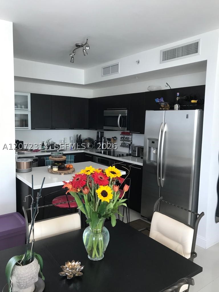 90 SW 3rd St #2911, Miami FL 33130
