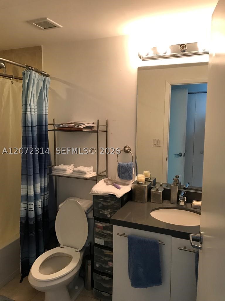 90 SW 3rd St #2911, Miami FL 33130