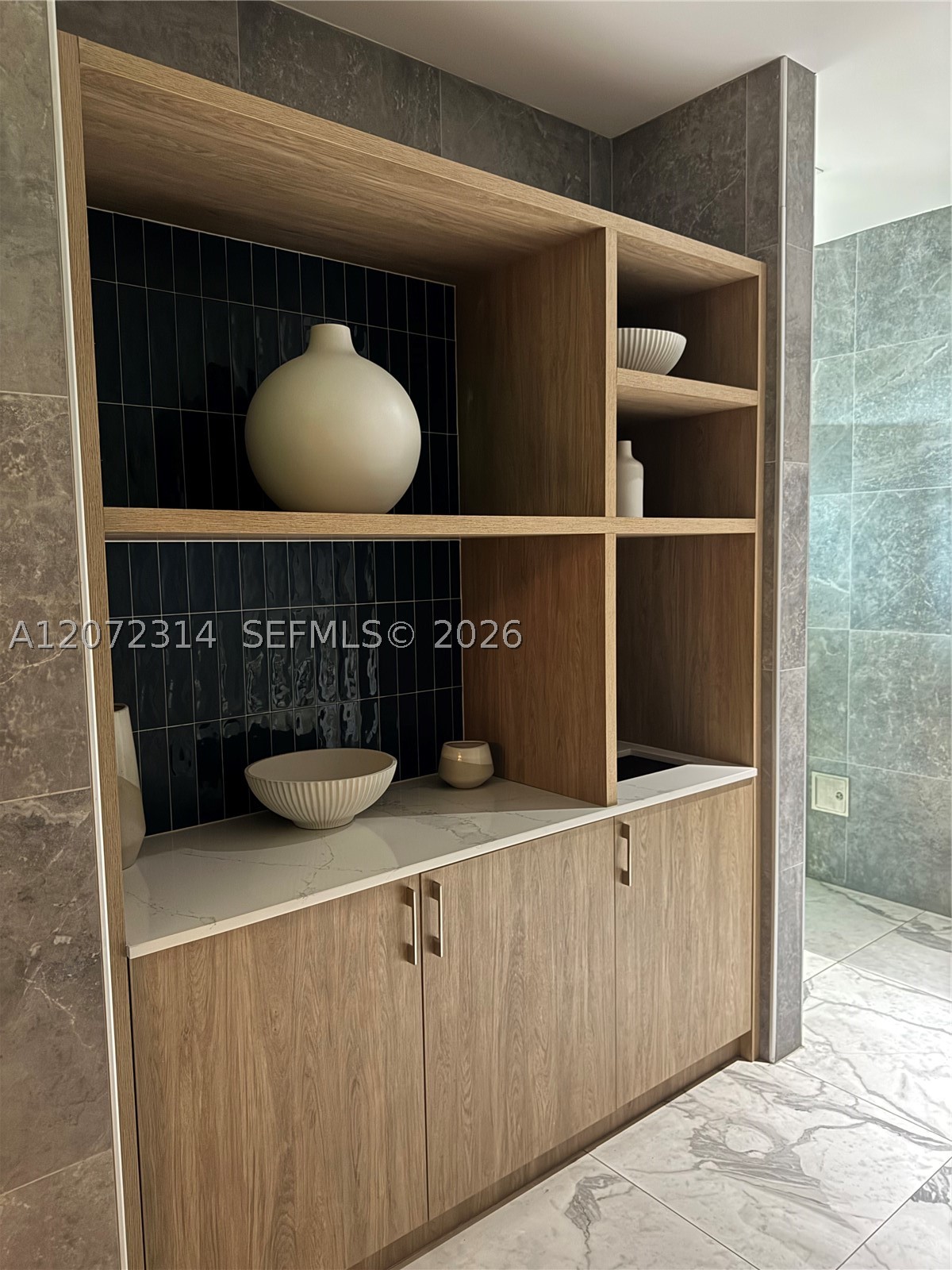 90 SW 3rd St #2911, Miami FL 33130