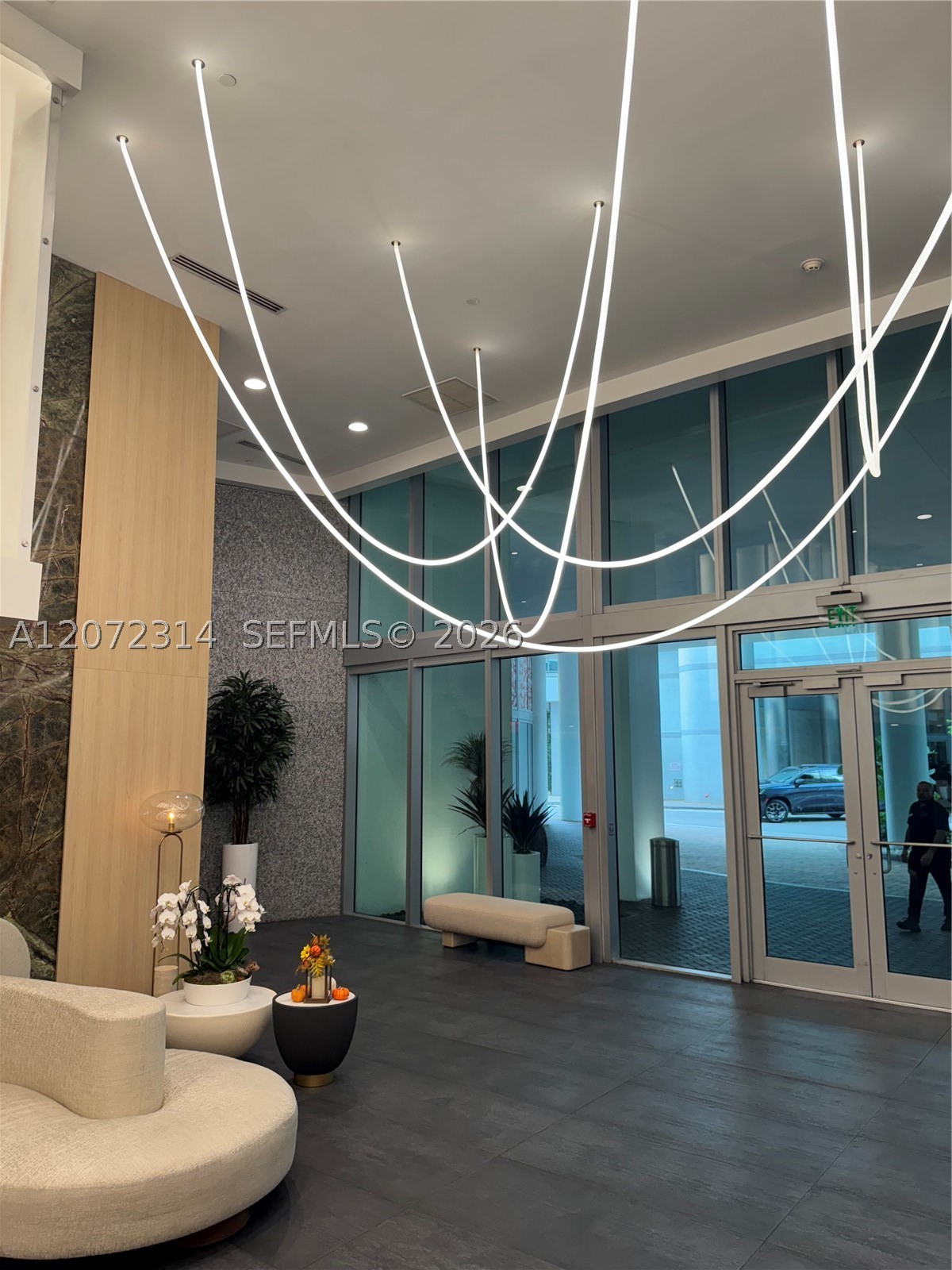 90 SW 3rd St #2911, Miami FL 33130