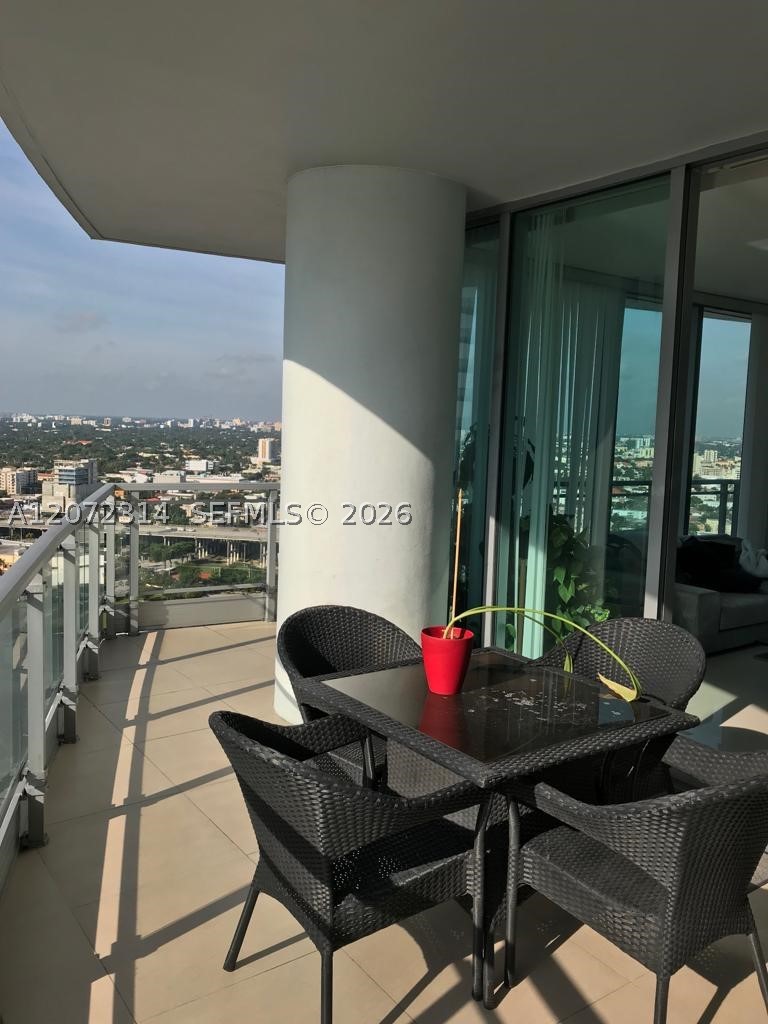 90 SW 3rd St #2911, Miami FL 33130