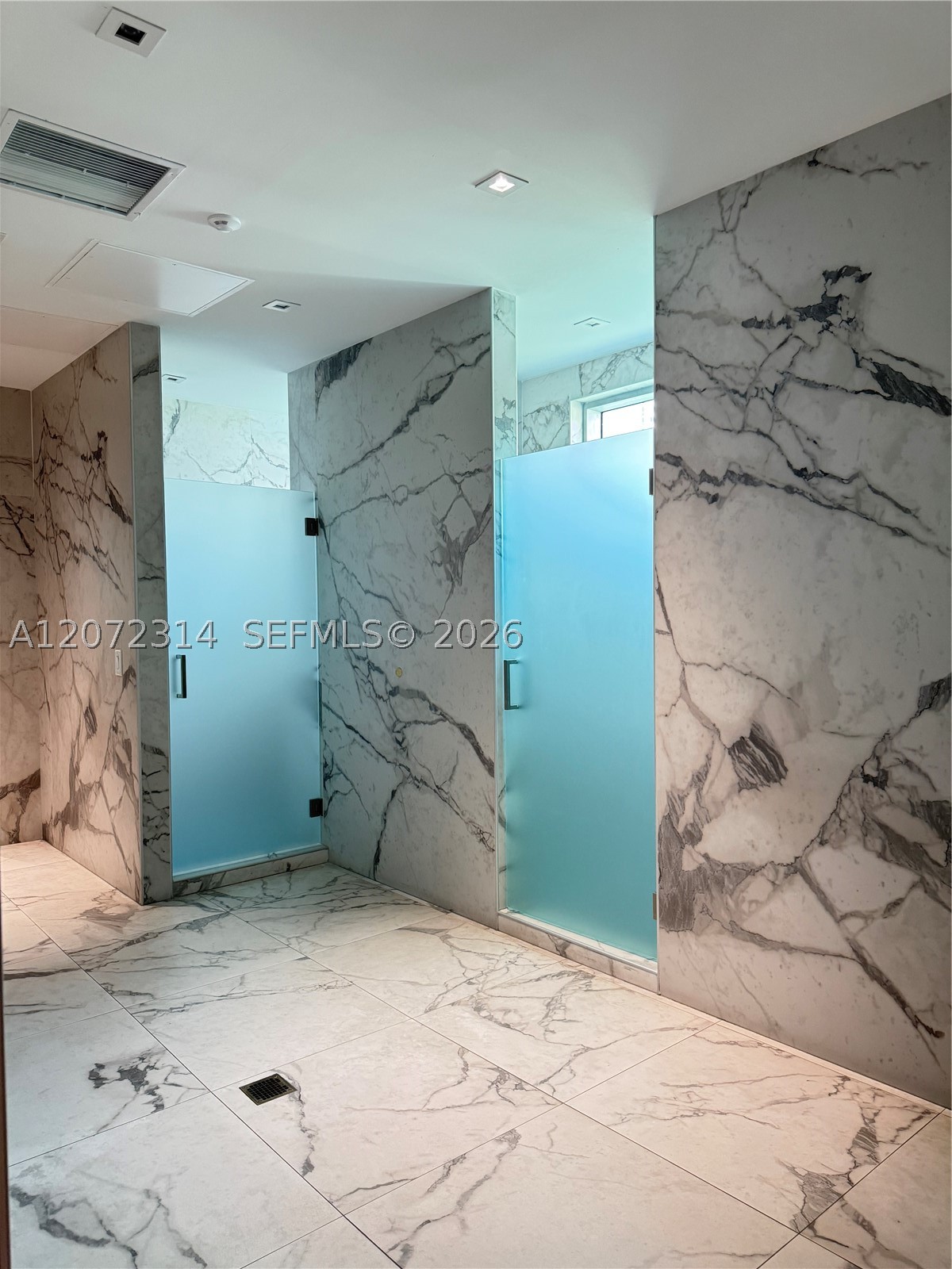 90 SW 3rd St #2911, Miami FL 33130