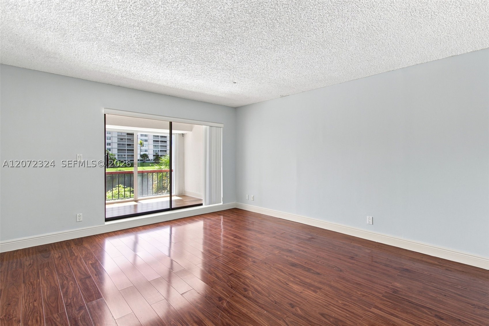 6511 Racquet Club Dr #46, Lauderhill FL 33319