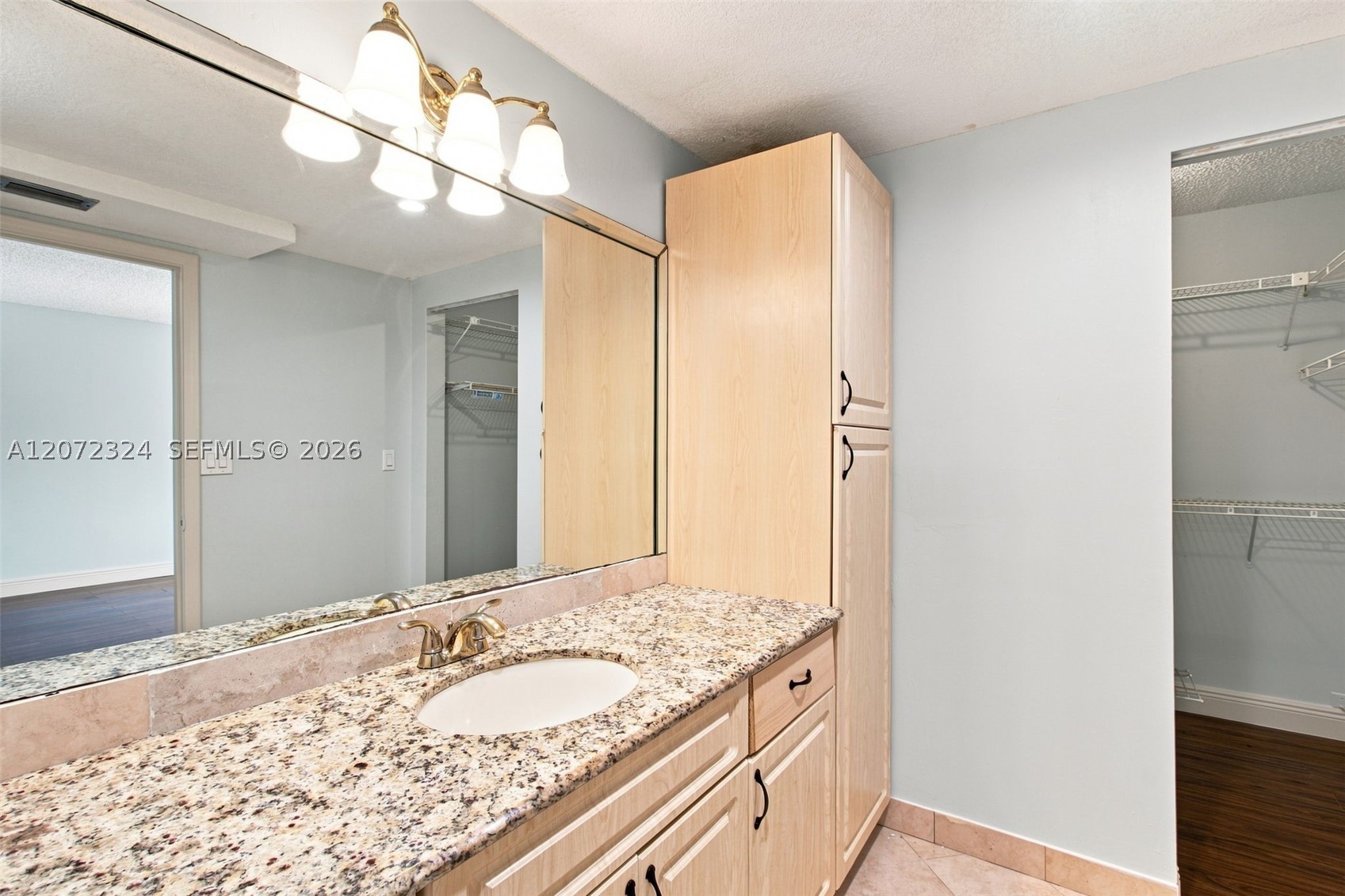 6511 Racquet Club Dr #46, Lauderhill FL 33319