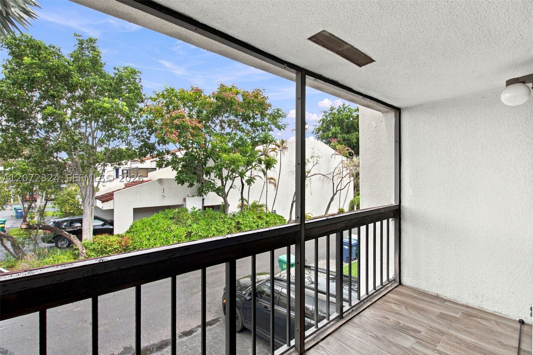 6511 Racquet Club Dr #46, Lauderhill FL 33319