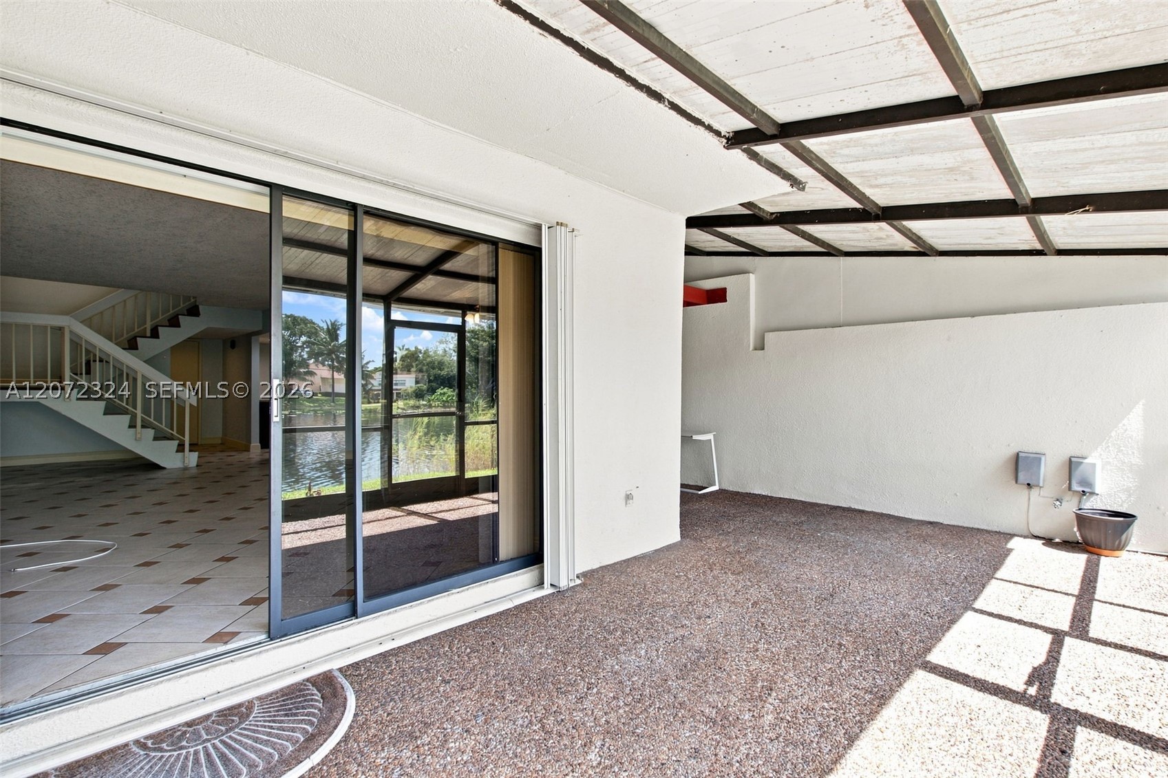 6511 Racquet Club Dr #46, Lauderhill FL 33319