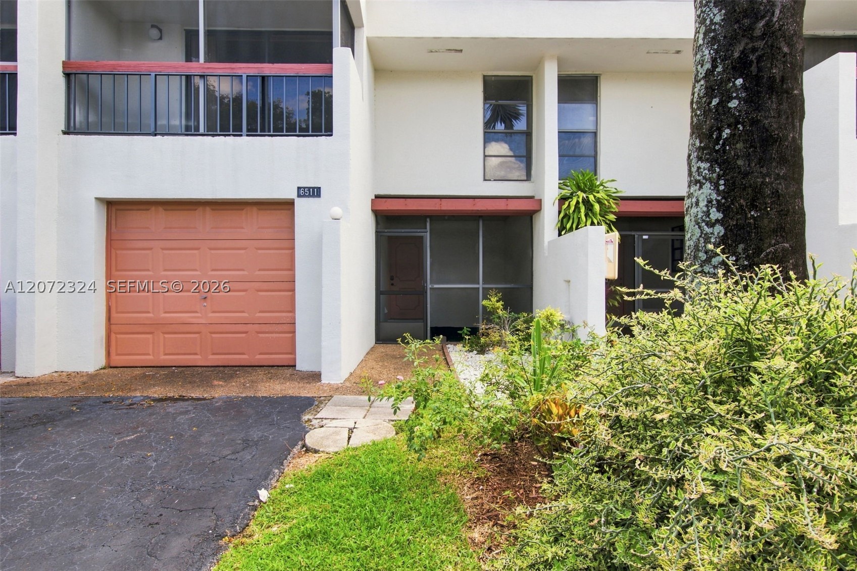 6511 Racquet Club Dr #46, Lauderhill FL 33319
