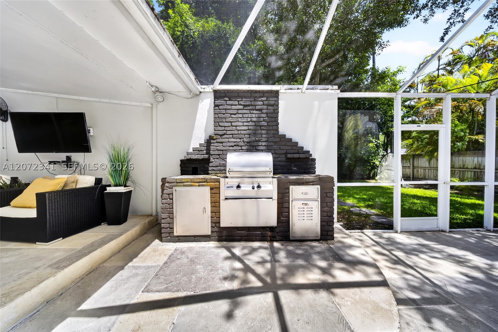 12555 SW 69th Ct, Pinecrest FL 33156