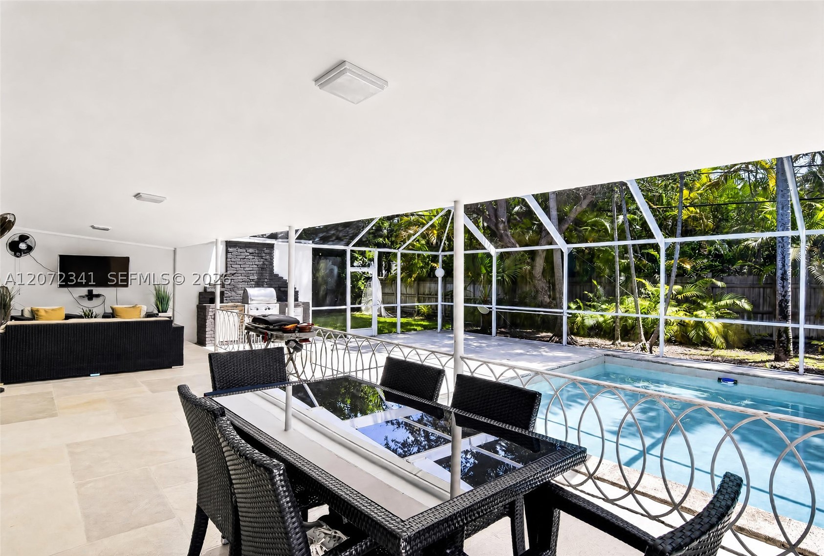 12555 SW 69th Ct, Pinecrest FL 33156