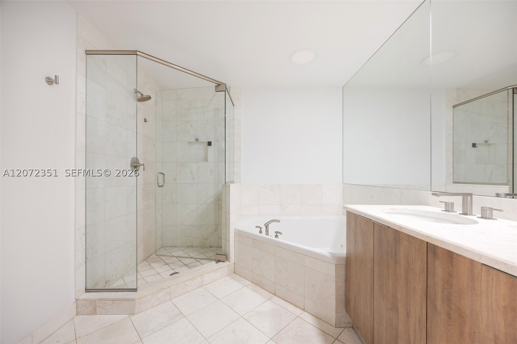 901 Brickell Key Blvd #2506, Miami FL 33131