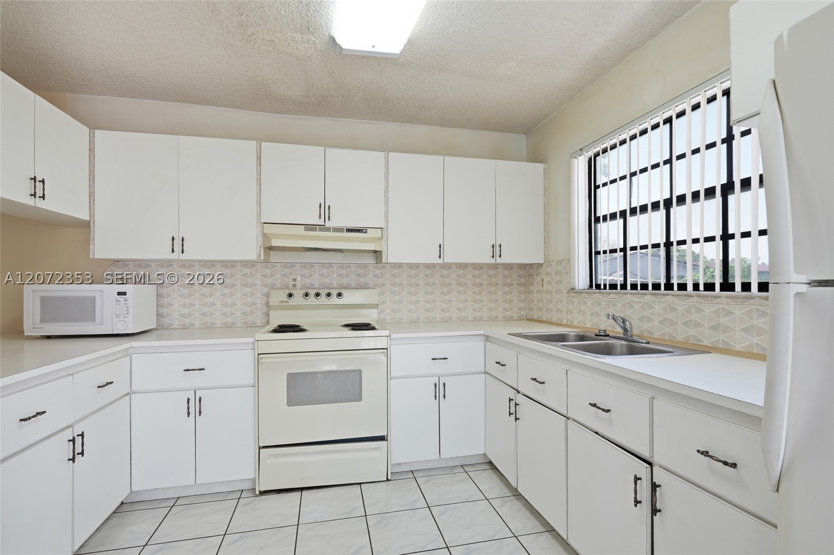 16604 SW 104th Ct, Miami FL 33157