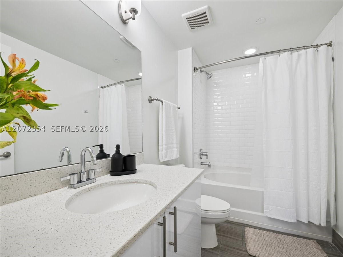 1776 Polk St #1703, Hollywood FL 33020