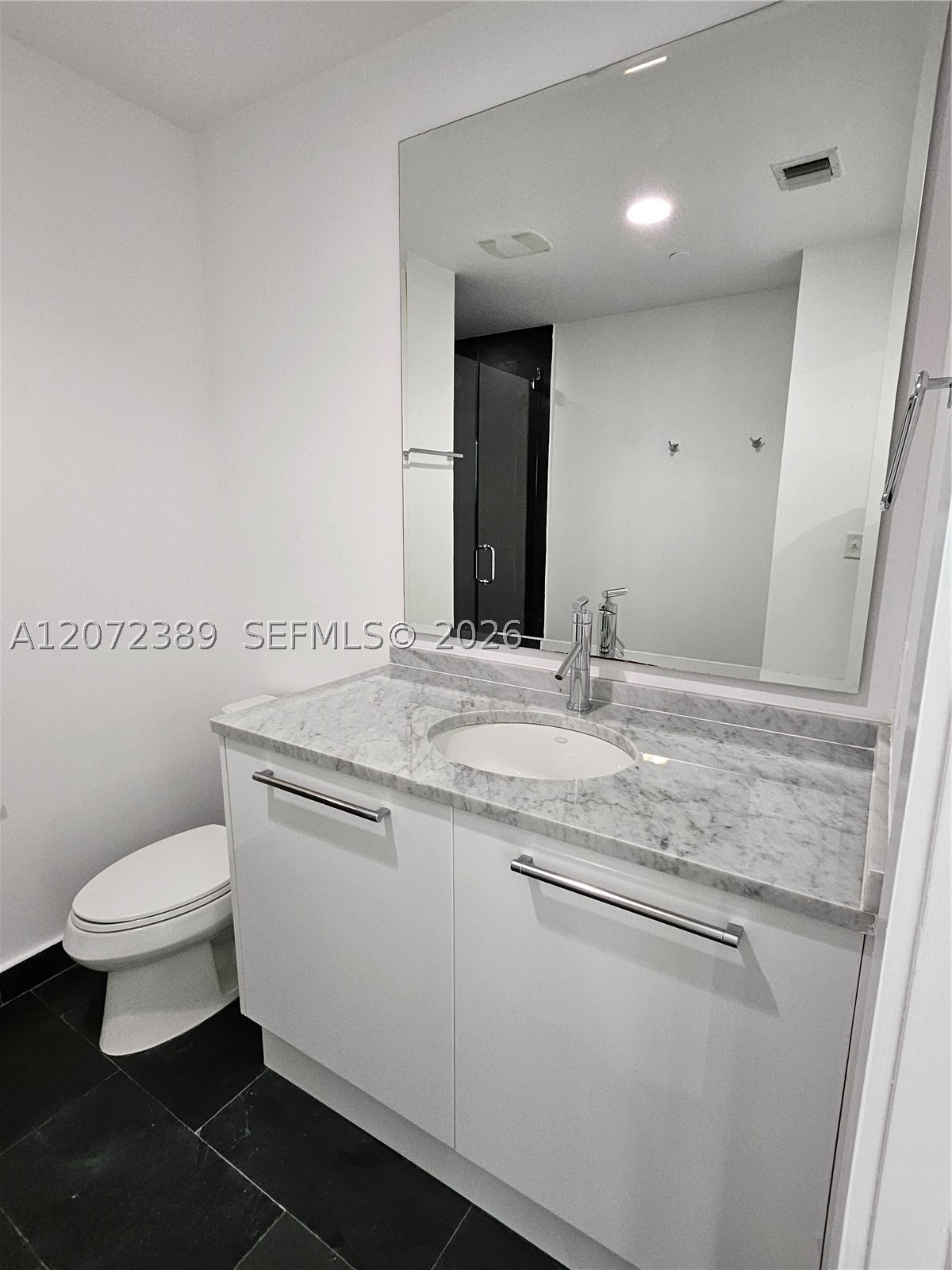 900 Biscayne Blvd #4210, Miami FL 33132