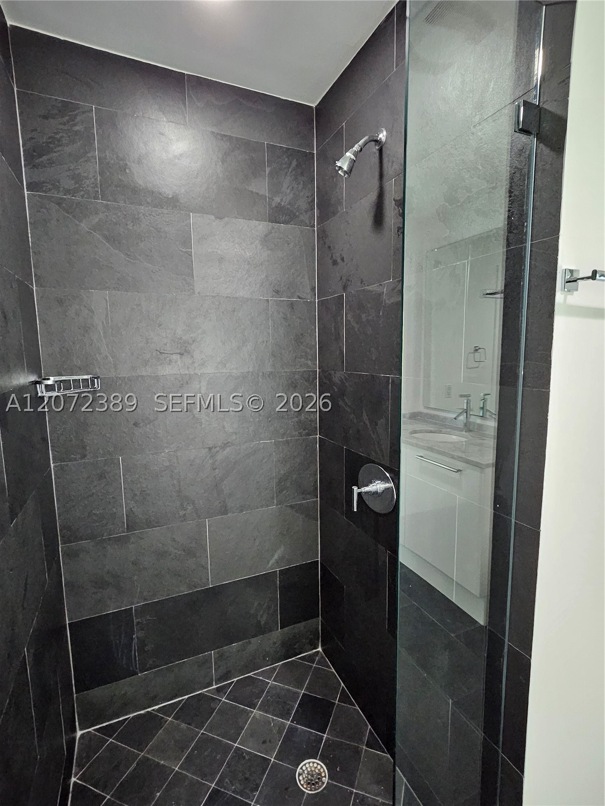 900 Biscayne Blvd #4210, Miami FL 33132