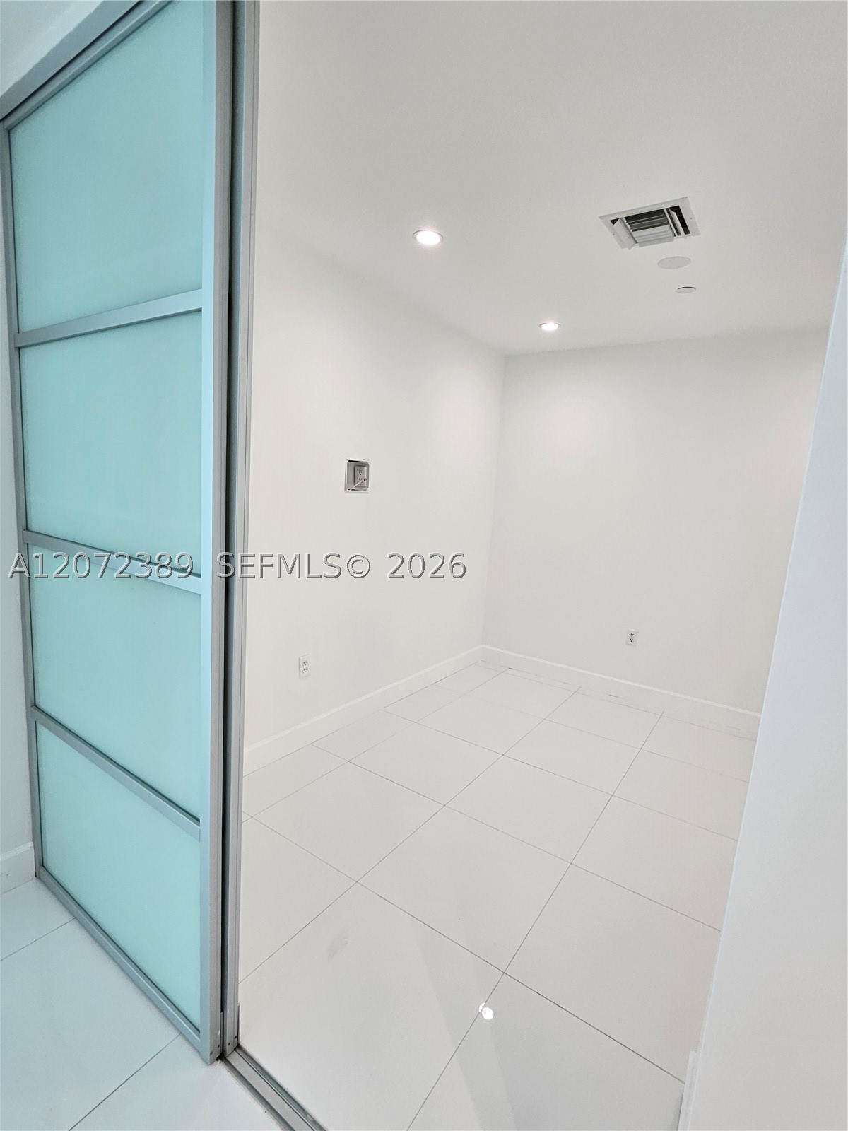 900 Biscayne Blvd #4210, Miami FL 33132