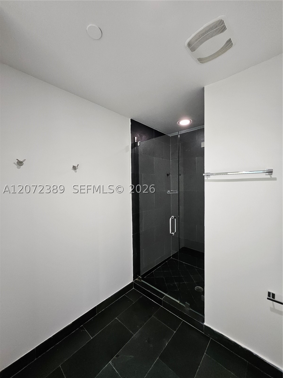 900 Biscayne Blvd #4210, Miami FL 33132
