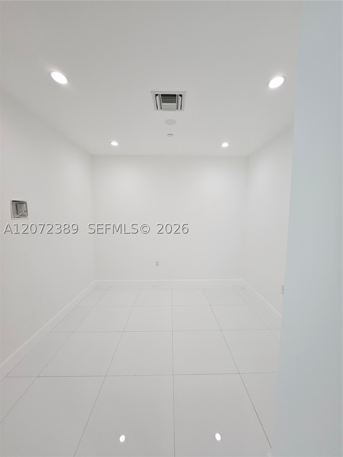900 Biscayne Blvd #4210, Miami FL 33132
