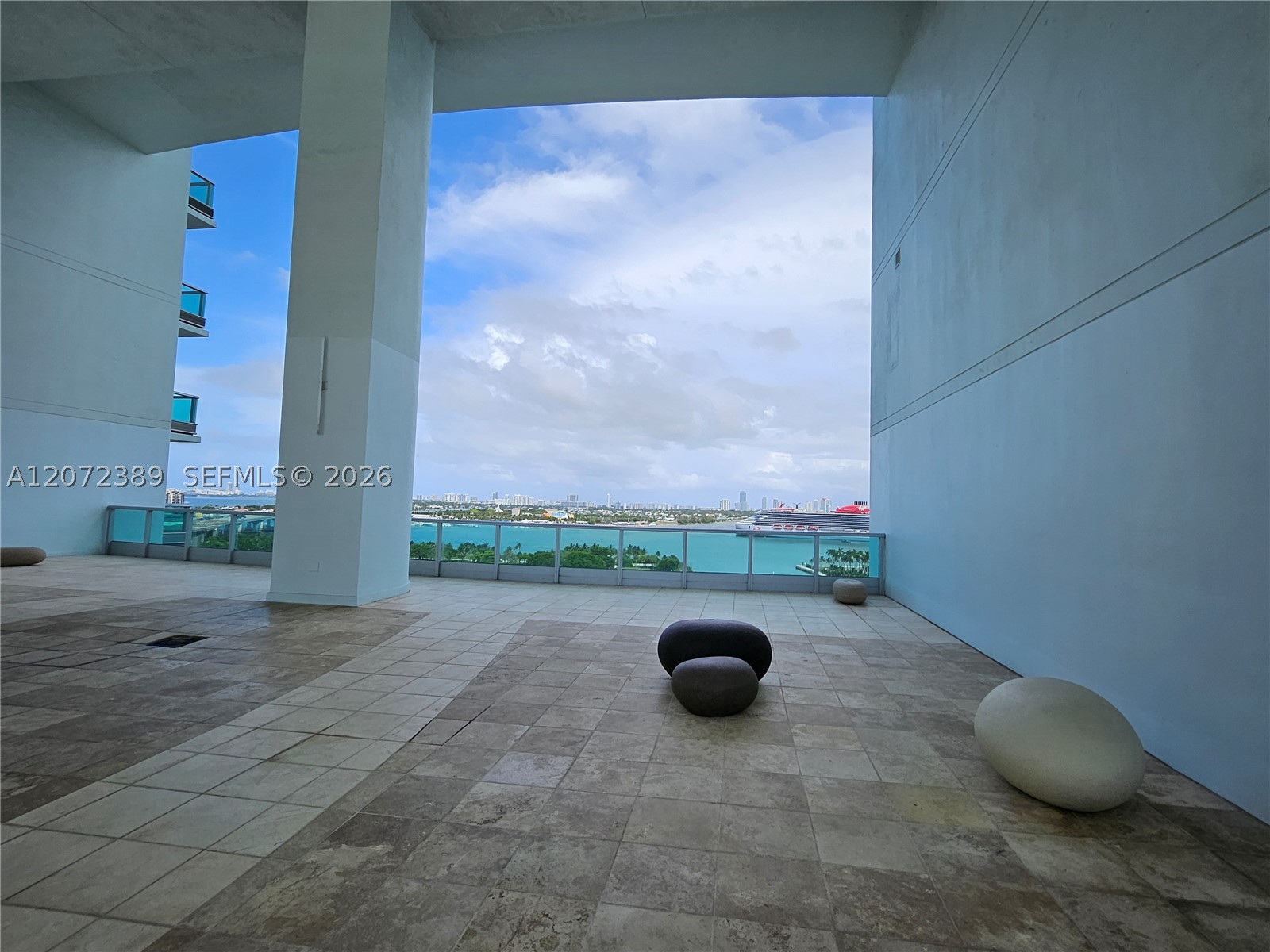 900 Biscayne Blvd #4210, Miami FL 33132