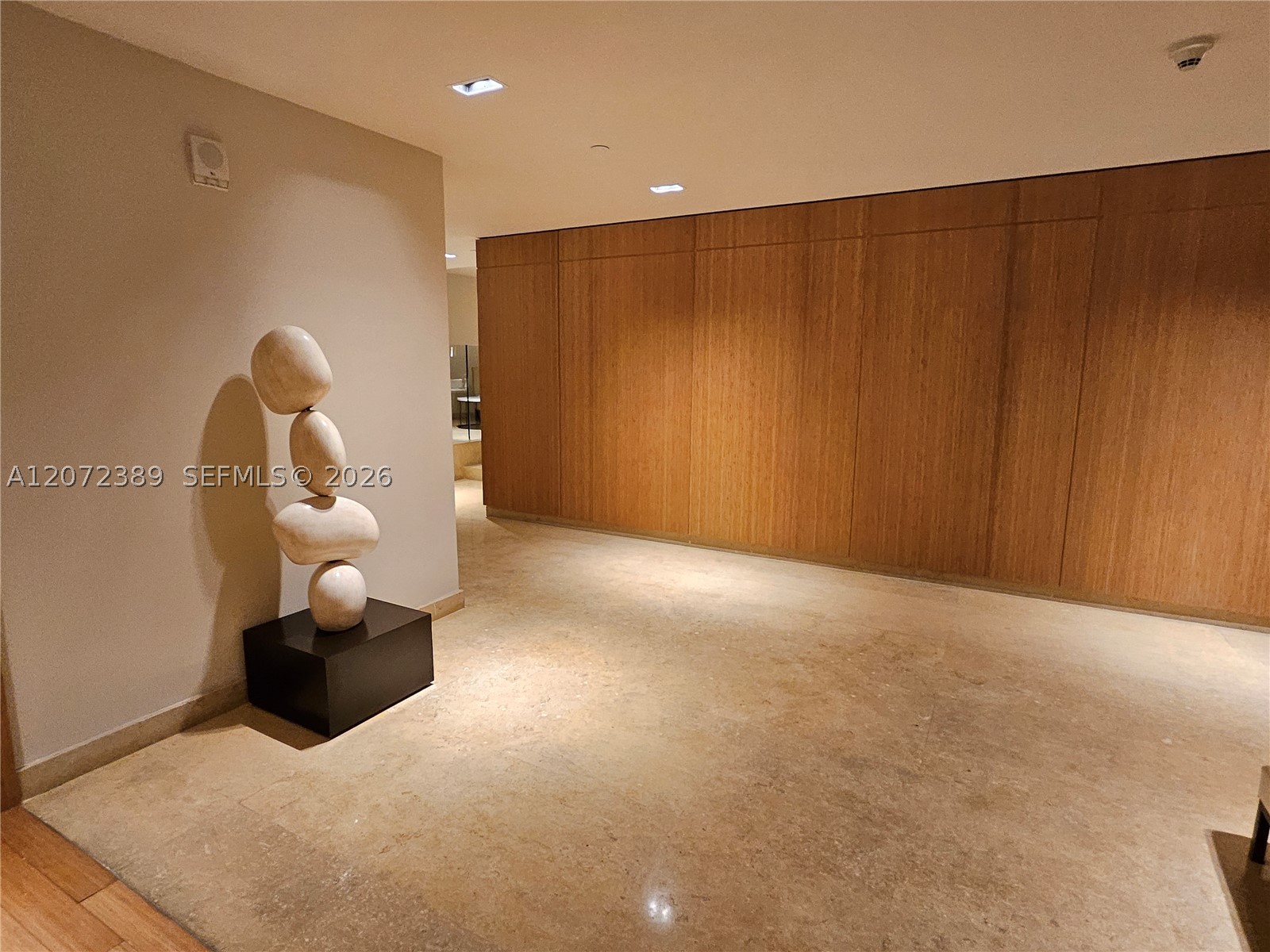 900 Biscayne Blvd #4210, Miami FL 33132
